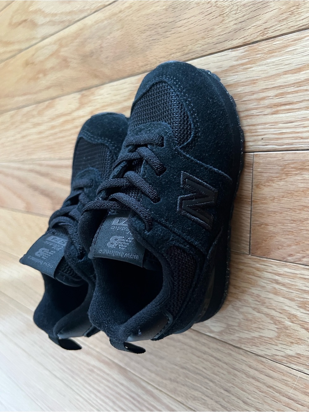 New Balance Kids Black Suede & Mesh Sneakers toddler/baby
